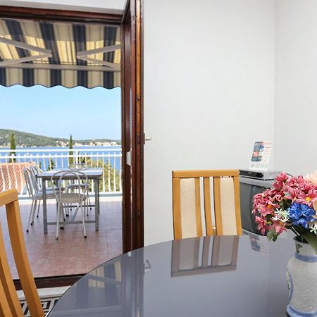 Family Friendly Seaside Apartments Razanj, Rogoznica - 10373 חדר תמונה