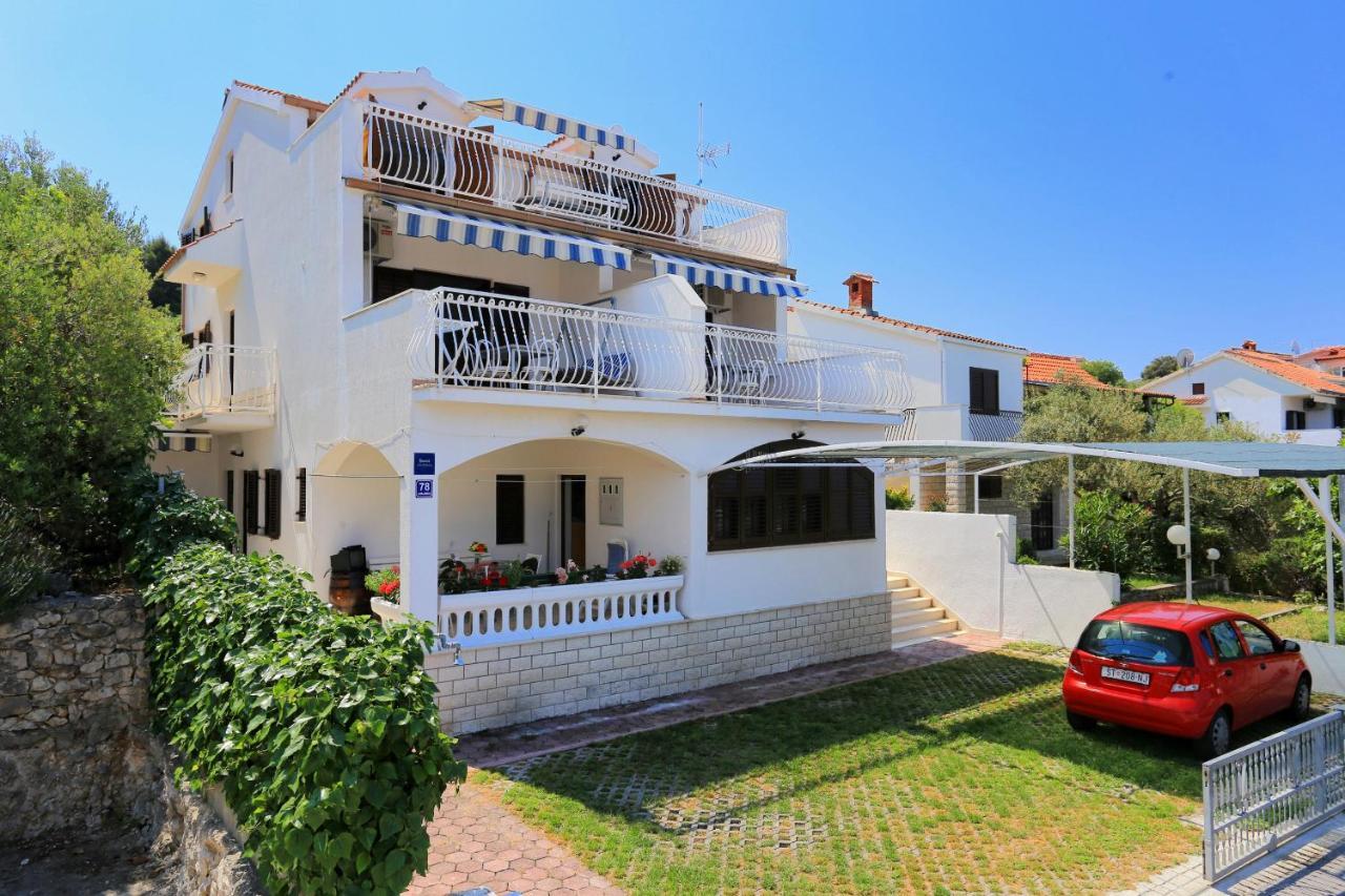 Family Friendly Seaside Apartments Razanj, Rogoznica - 10373 מראה חיצוני תמונה