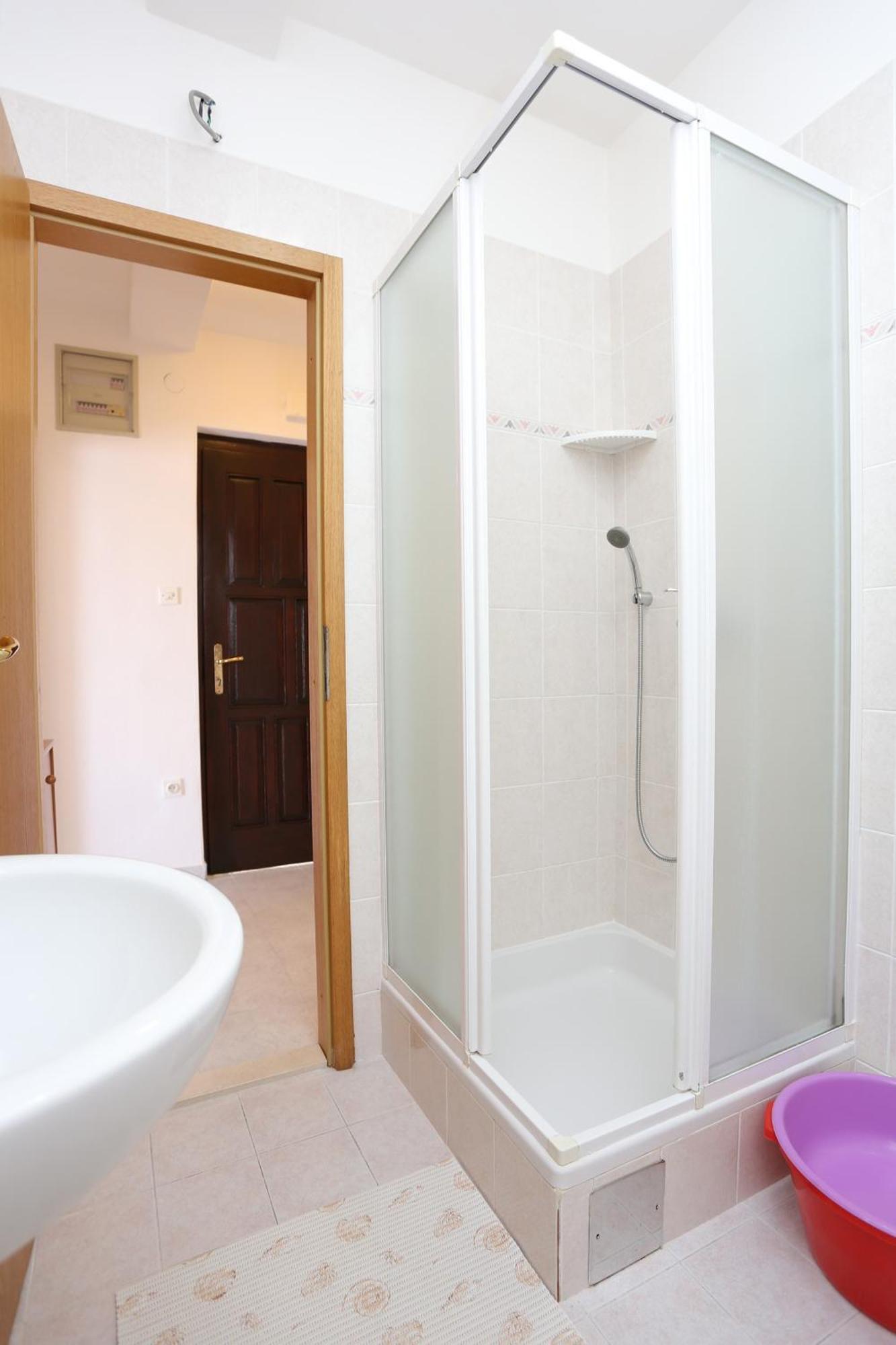 Family Friendly Seaside Apartments Razanj, Rogoznica - 10373 חדר תמונה
