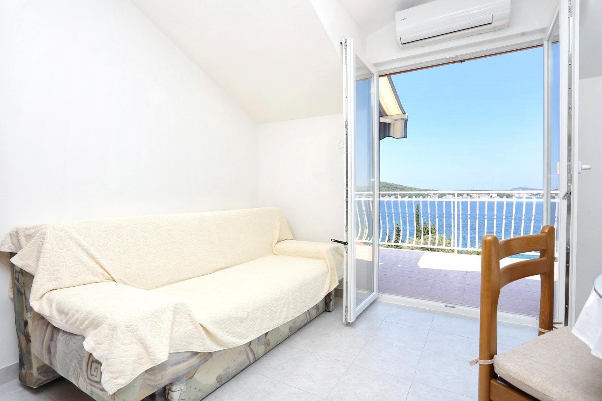 Family Friendly Seaside Apartments Razanj, Rogoznica - 10373 חדר תמונה